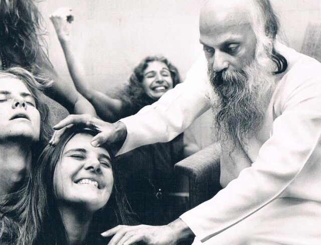 Osho and Nirmala, darshan 1980